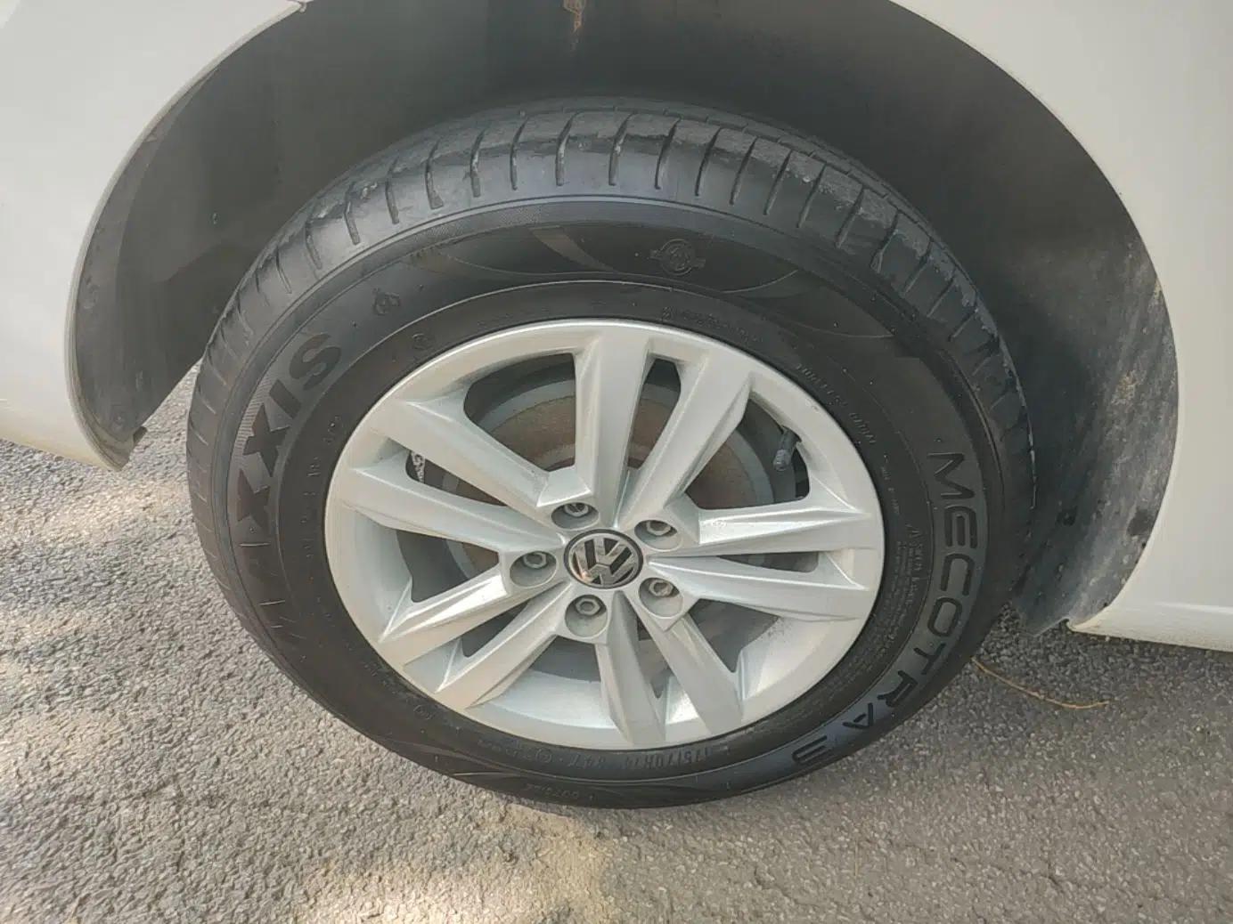 Volkswagen Santana 2021 1.5L Automatic Fashion Edition — миниатюра 11