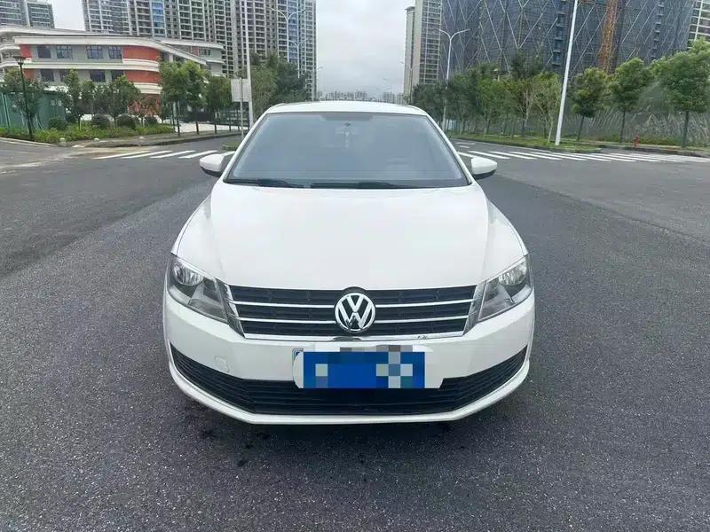 2017 Volkswagen Lavida 1.6L Automatic Comfort Edition — миниатюра 2