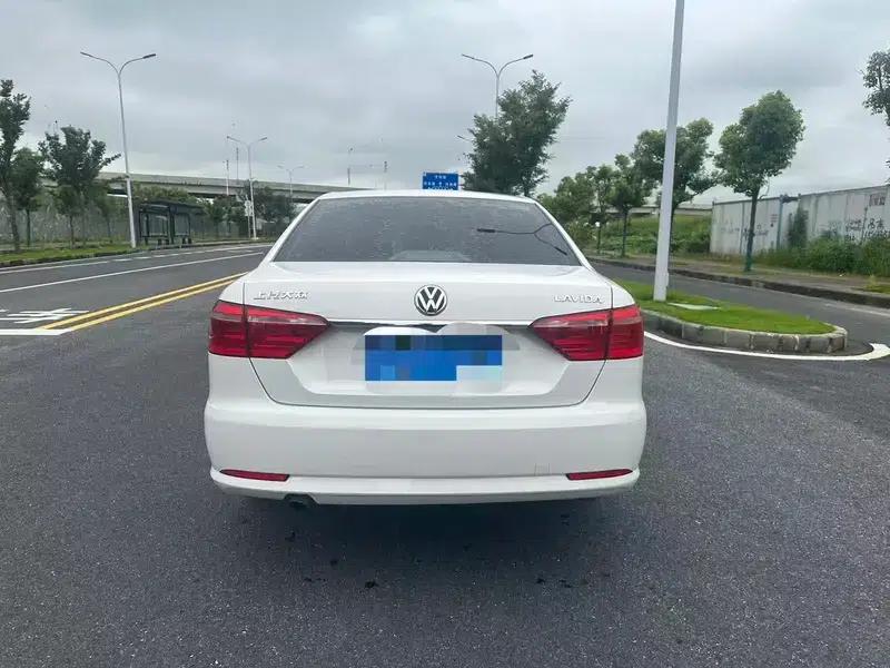 2017 Volkswagen Lavida 1.6L Automatic Comfort Edition — миниатюра 5