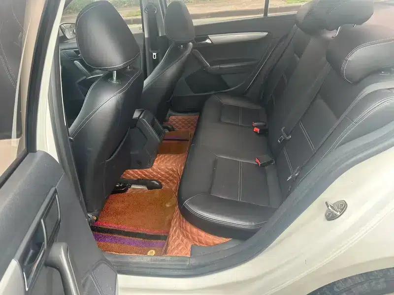 2017 Volkswagen Lavida 1.6L Automatic Comfort Edition — миниатюра 10