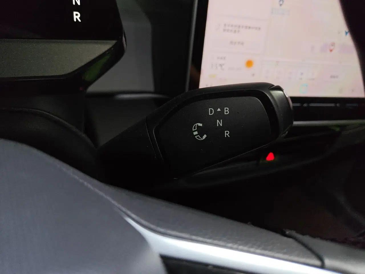 Volkswagen ID.3 2025 Smart Edition Outstanding Model — миниатюра 14
