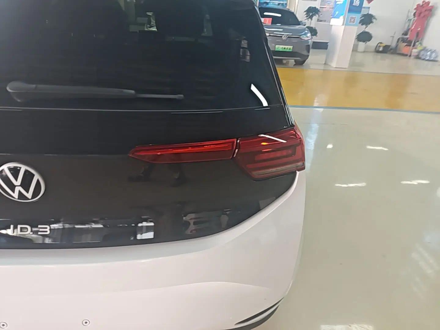 Volkswagen ID.3 2024 Pure & Smart Edition — миниатюра 9