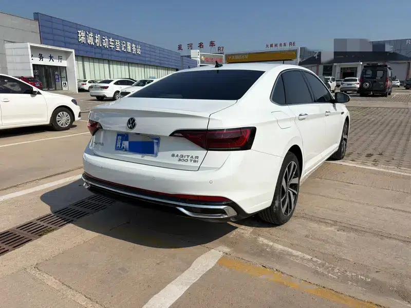 2025 Volkswagen Sagitar Facelift 300TSI DSG Super Edition — миниатюра 6