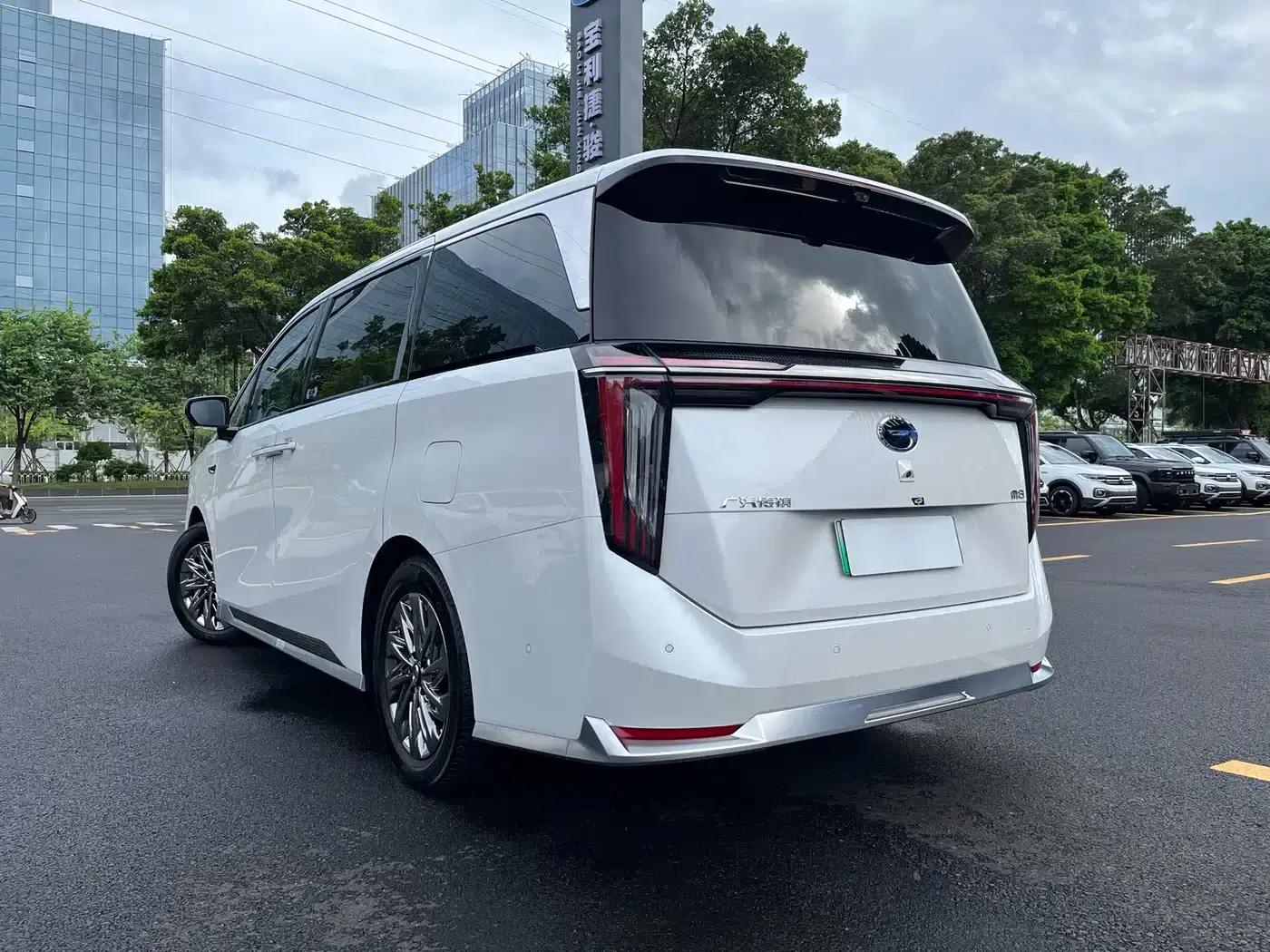 Trumpchi Aspiration M8 2025 Qiankun Series Ultra First Class — миниатюра 4