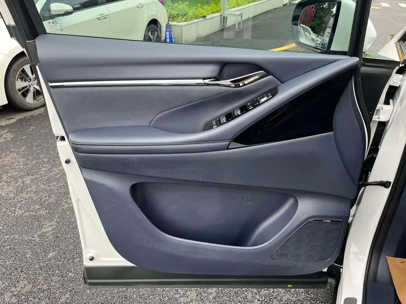 Trumpchi Aspiration M8 2025 Qiankun Series Ultra First Class — миниатюра 8