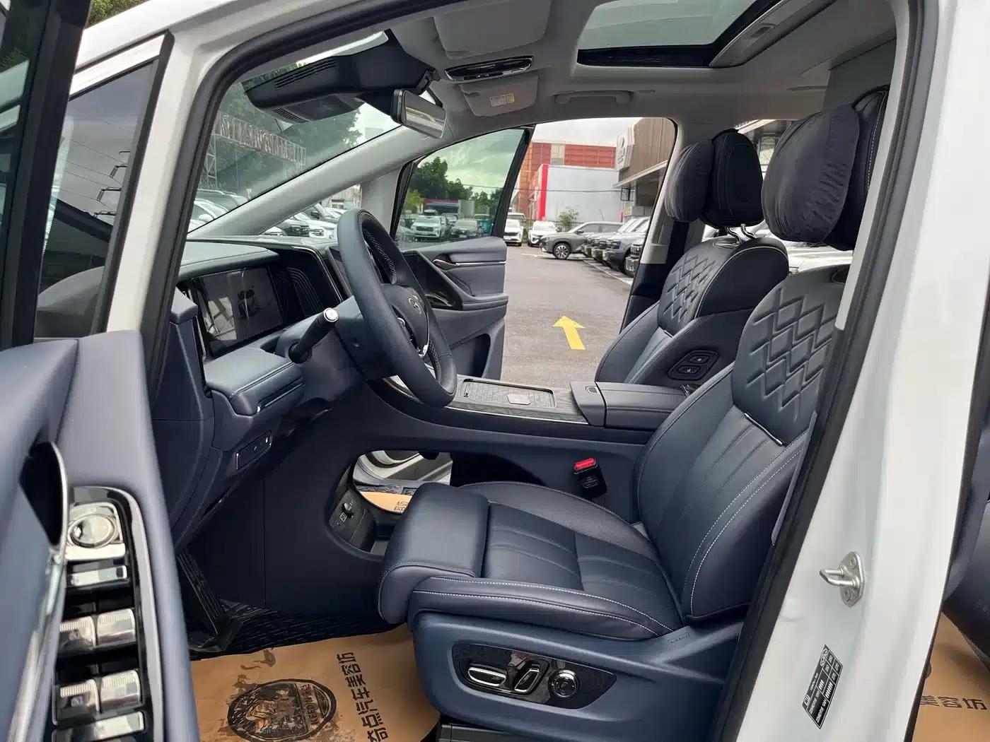 Trumpchi Aspiration M8 2025 Qiankun Series Ultra First Class — миниатюра 10