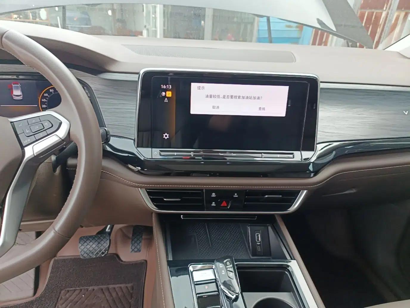 Volkswagen Viloran 2023 Facelift 330TSI Luxury Edition — миниатюра 15