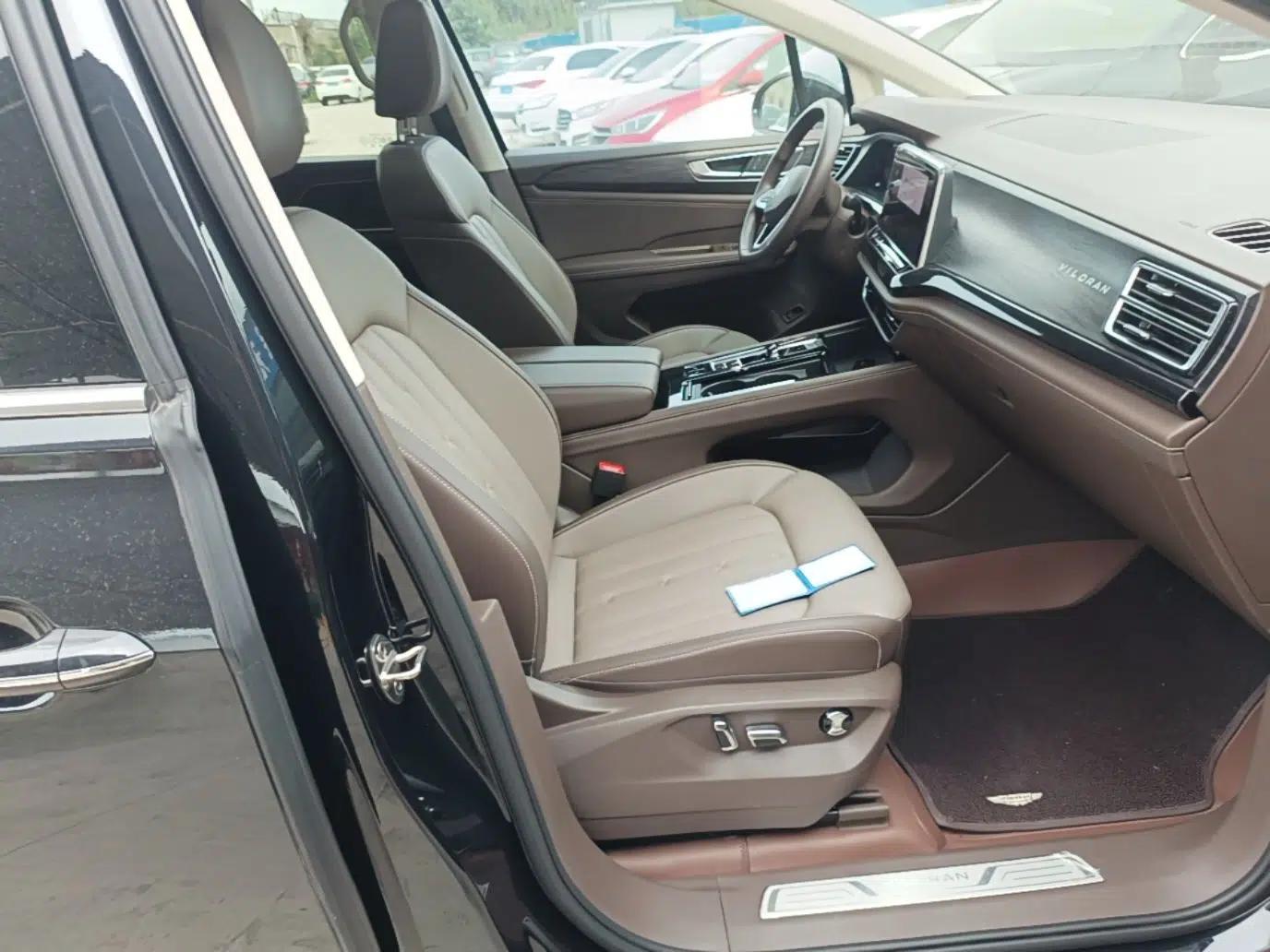Volkswagen Viloran 2023 Facelift 330TSI Luxury Edition — миниатюра 19
