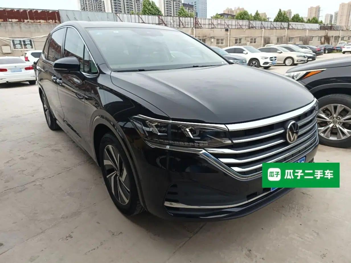 Volkswagen Viloran 2023 Facelift 330TSI Luxury Edition — миниатюра 3