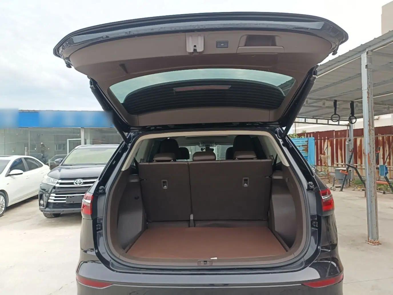 Volkswagen Viloran 2023 Facelift 330TSI Luxury Edition — миниатюра 22