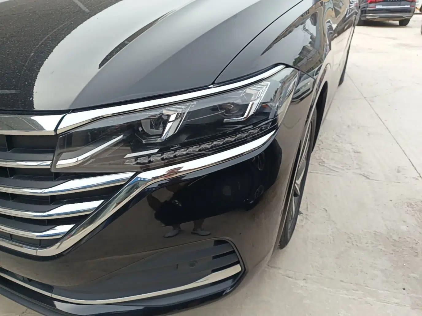 Volkswagen Viloran 2023 Facelift 330TSI Luxury Edition — миниатюра 8