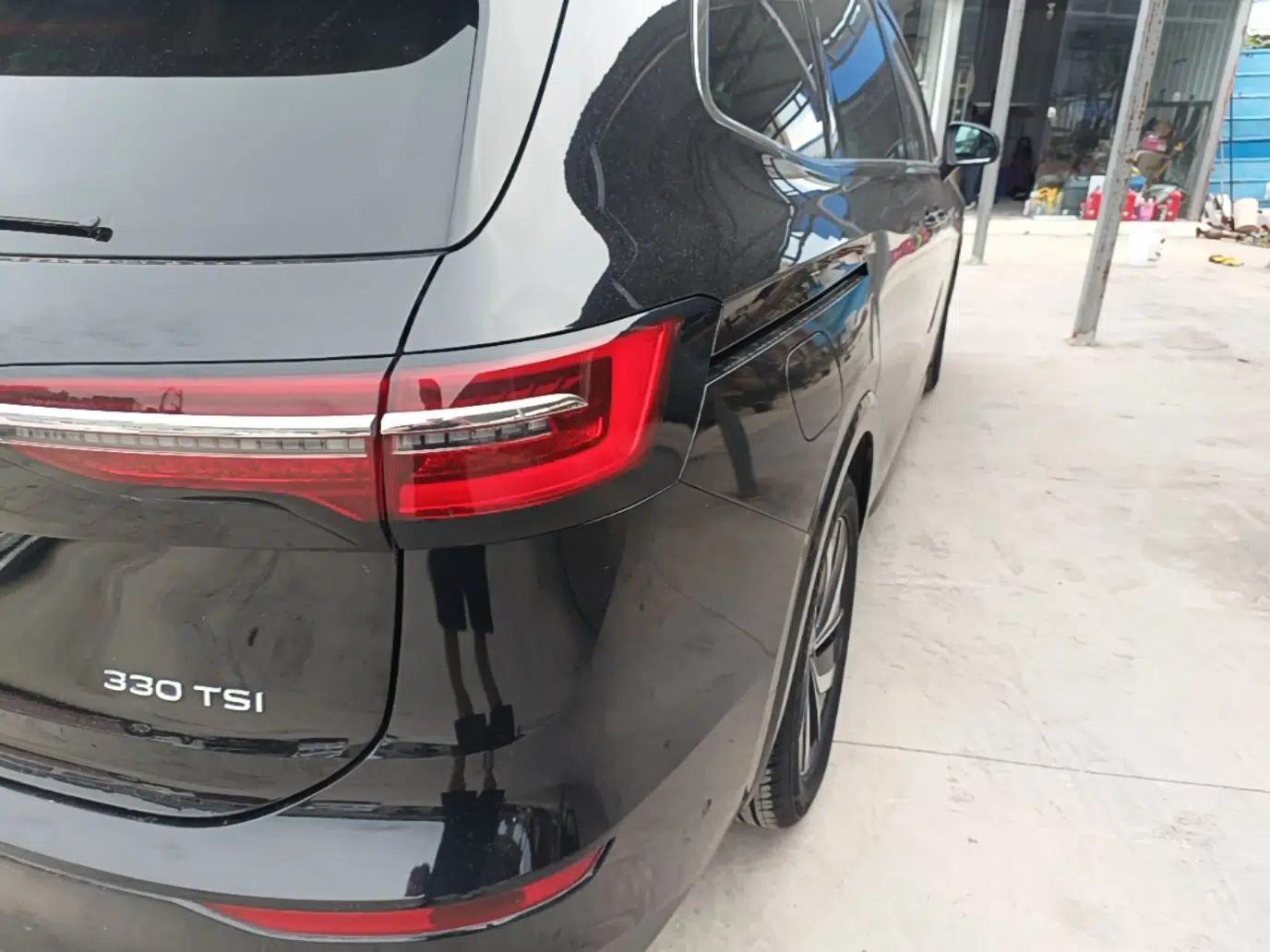 Volkswagen Viloran 2023 Facelift 330TSI Luxury Edition — миниатюра 9