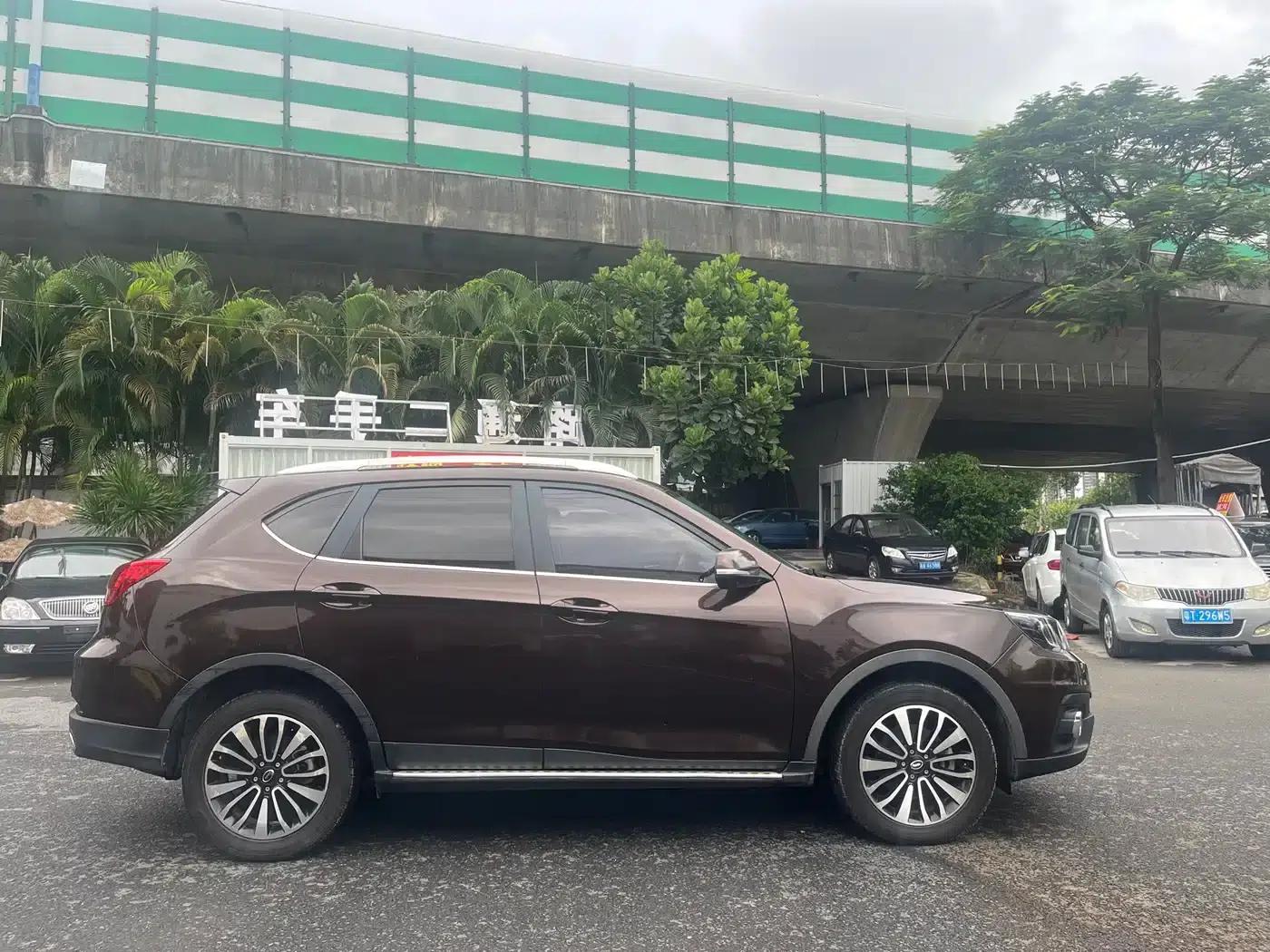 Trumpchi GS5 Super 2015 1.8T Automatic 2WD Luxury Navigation Edition — миниатюра 4