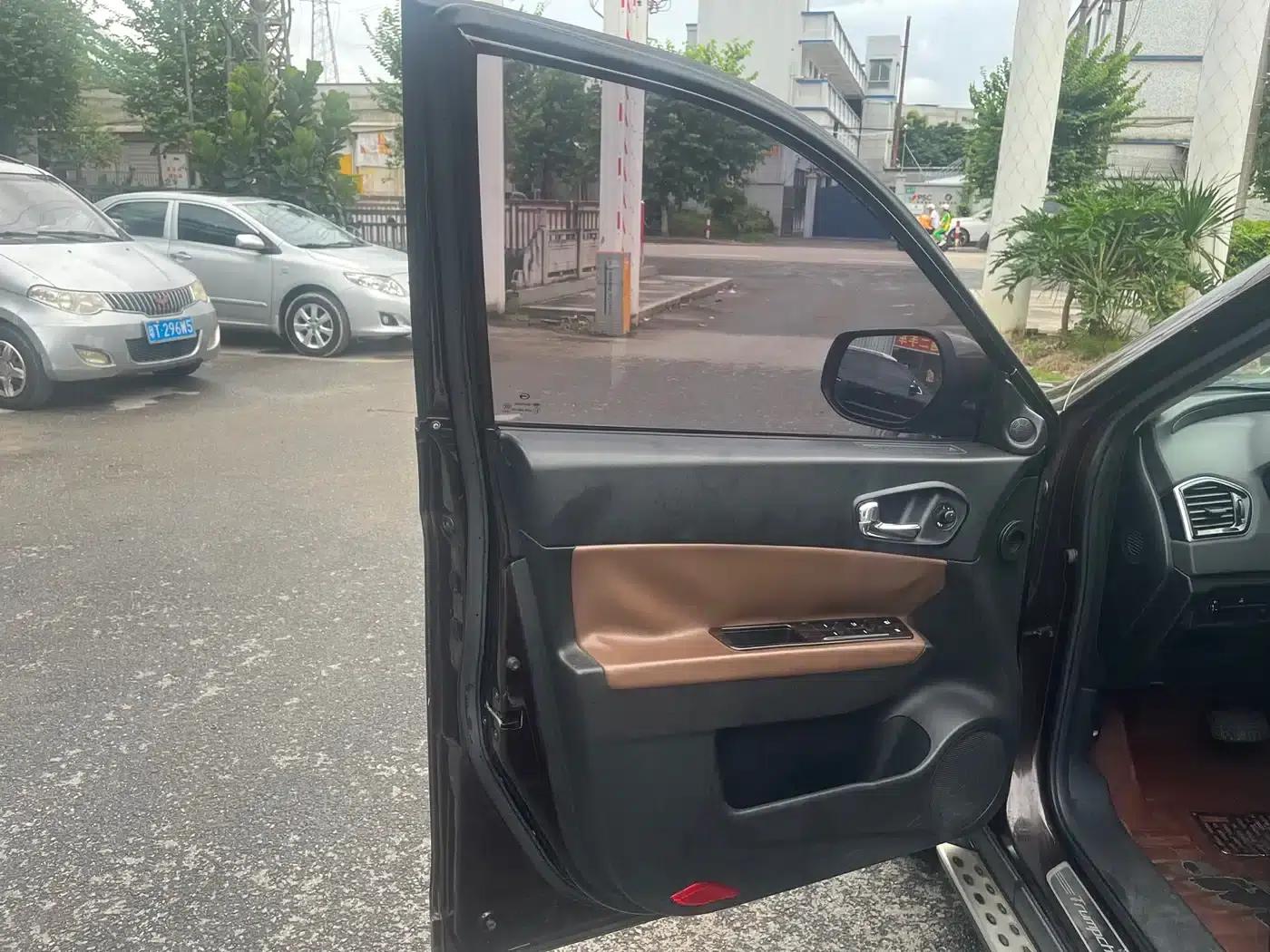 Trumpchi GS5 Super 2015 1.8T Automatic 2WD Luxury Navigation Edition — миниатюра 10