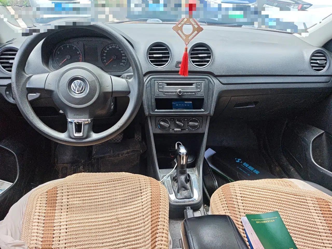 Volkswagen Jetta 2013 1.6L Automatic Fashion Model — миниатюра 9