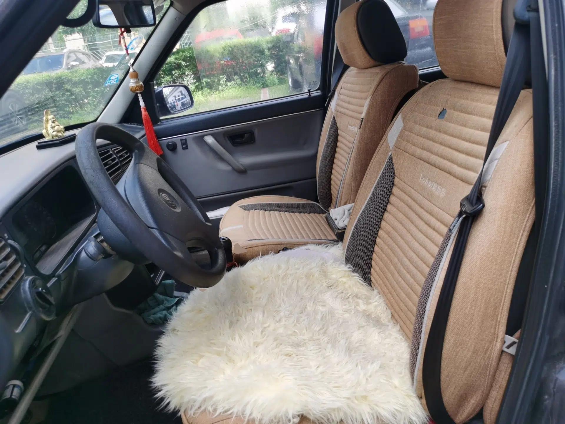 Volkswagen Jetta 2010 1.6L Partner — миниатюра 15