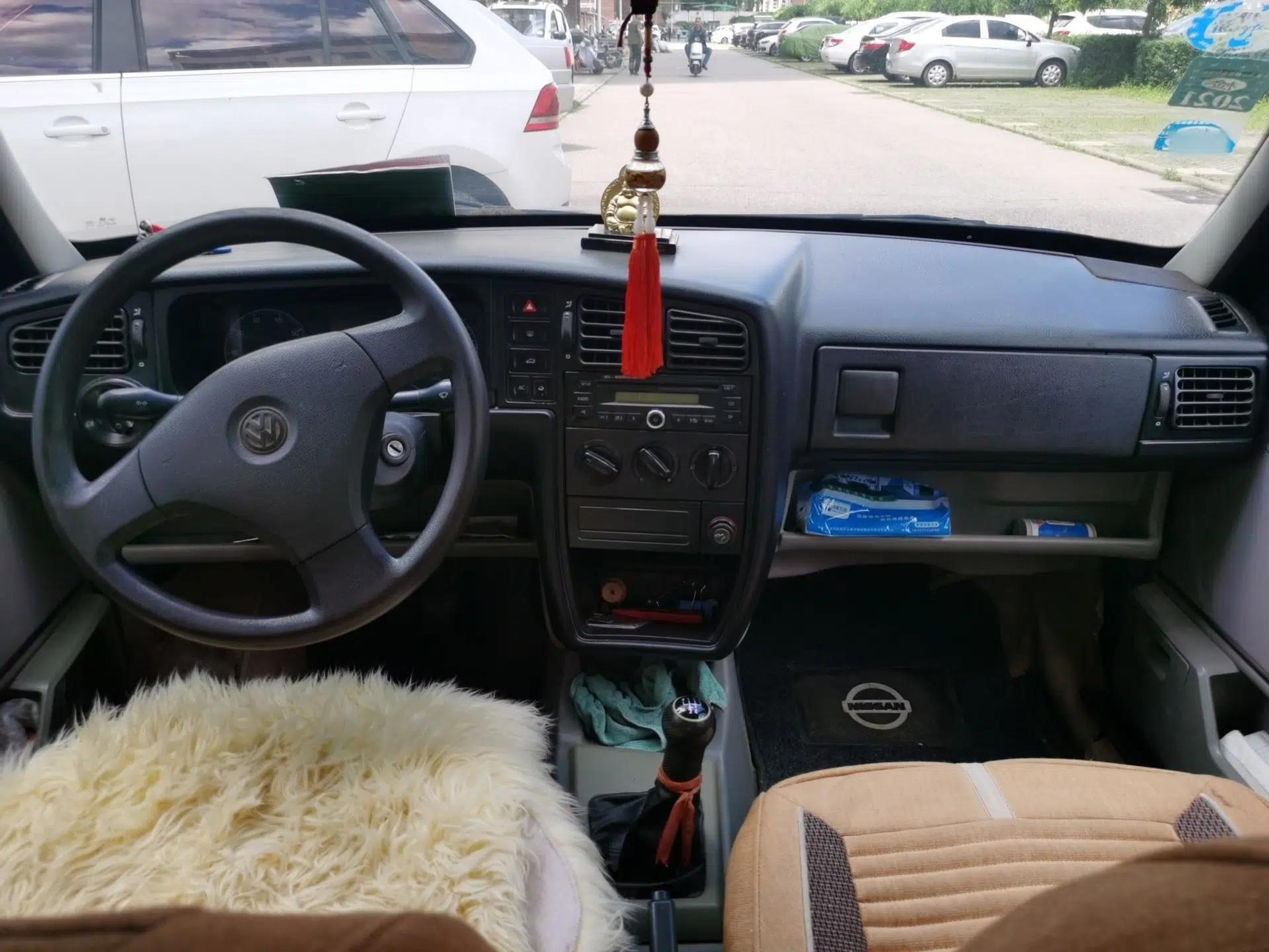 Volkswagen Jetta 2010 1.6L Partner — миниатюра 9