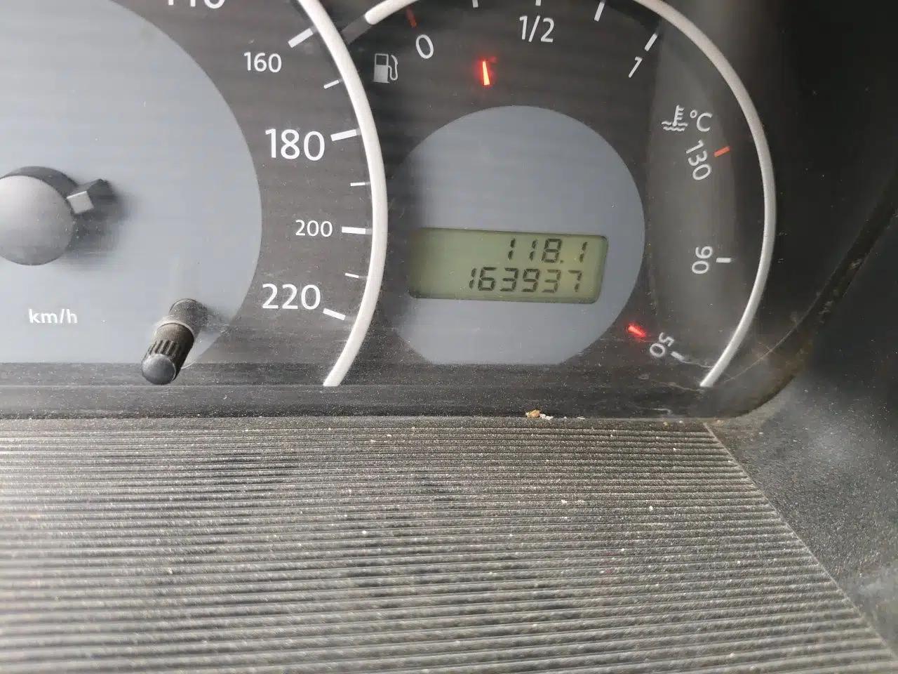 Volkswagen Jetta 2006 GIF Avant-Garde Millionth Anniversary Edition — миниатюра 12