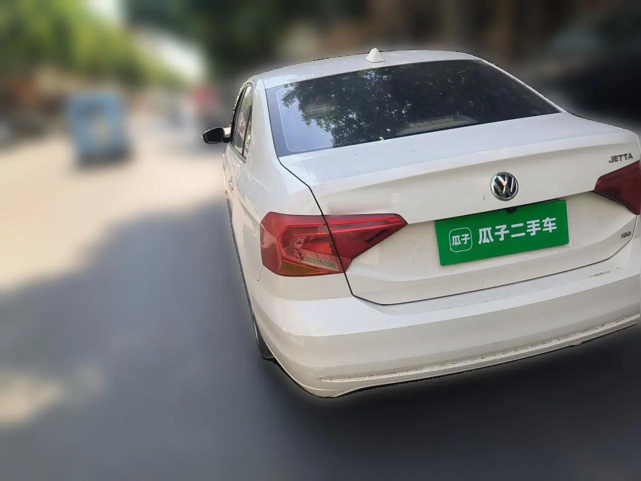 Volkswagen Jetta 2017 1.5L Automatic Fashion Model — миниатюра 4