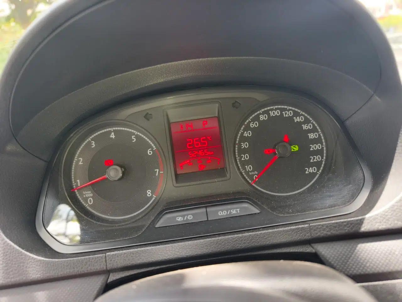 Volkswagen Jetta 2017 1.5L Automatic Fashion Model — миниатюра 11