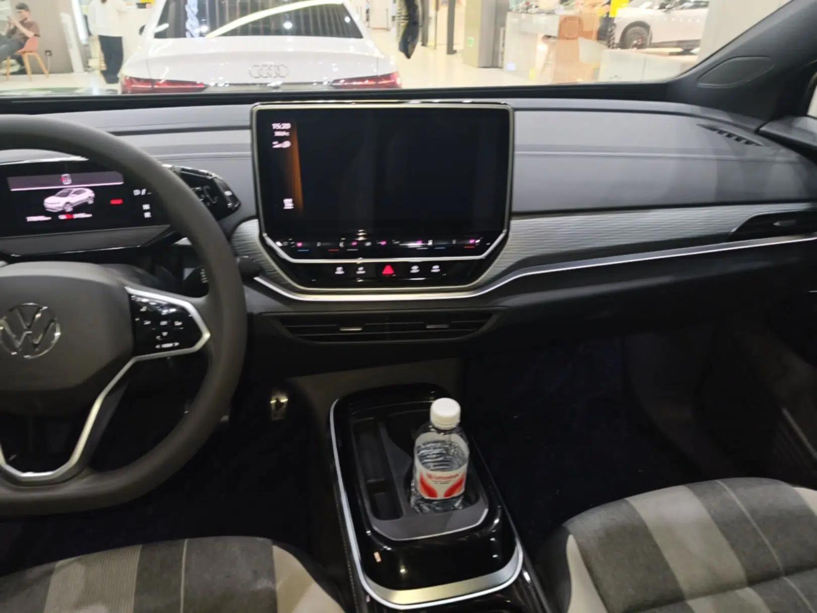 Volkswagen ID.4 CROZZ 2022 Standard Range PURE Edition — миниатюра 15