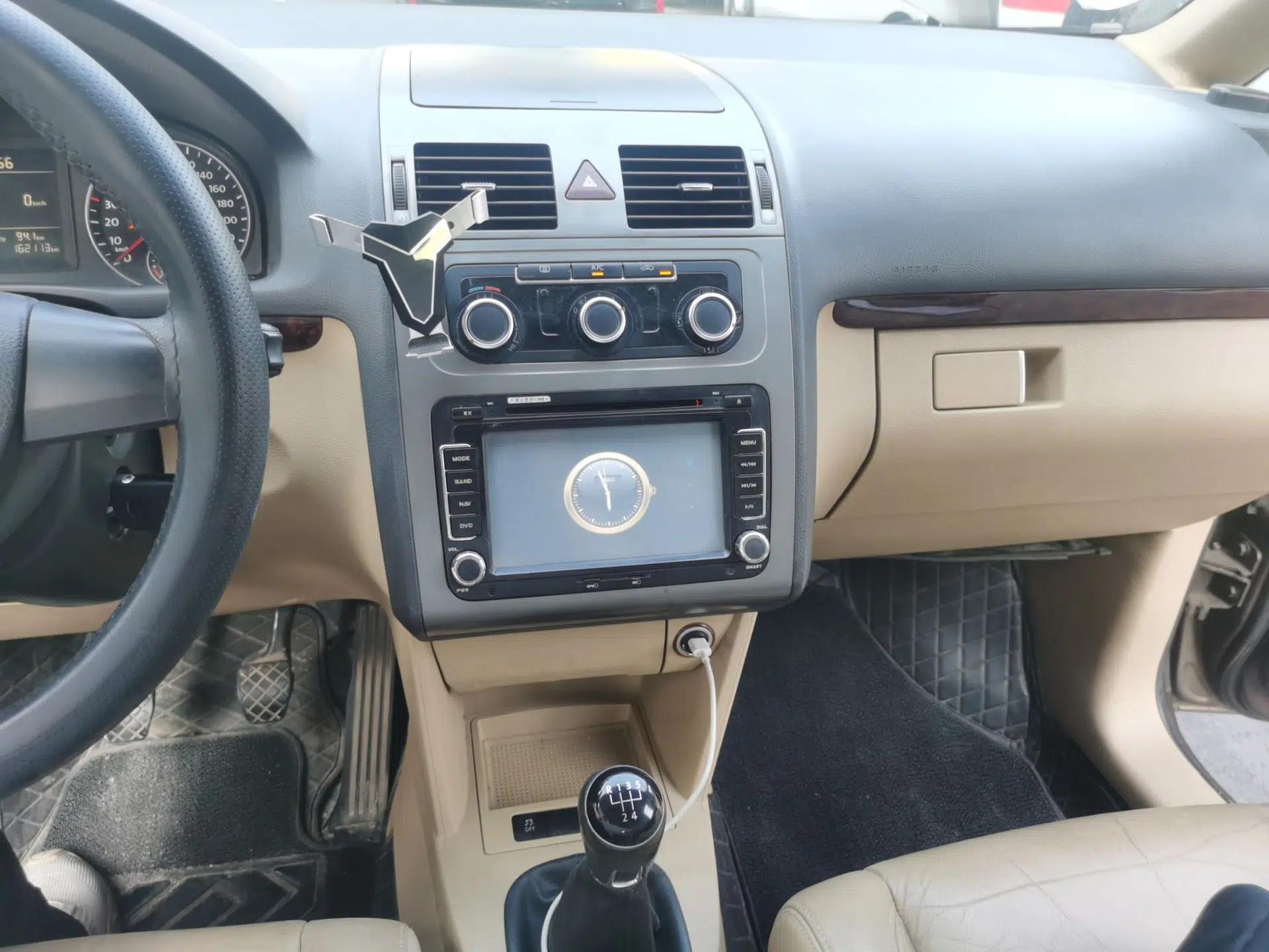 Volkswagen Touran 2013 1.4T Manual Comfort Edition 5-Seater — миниатюра 13