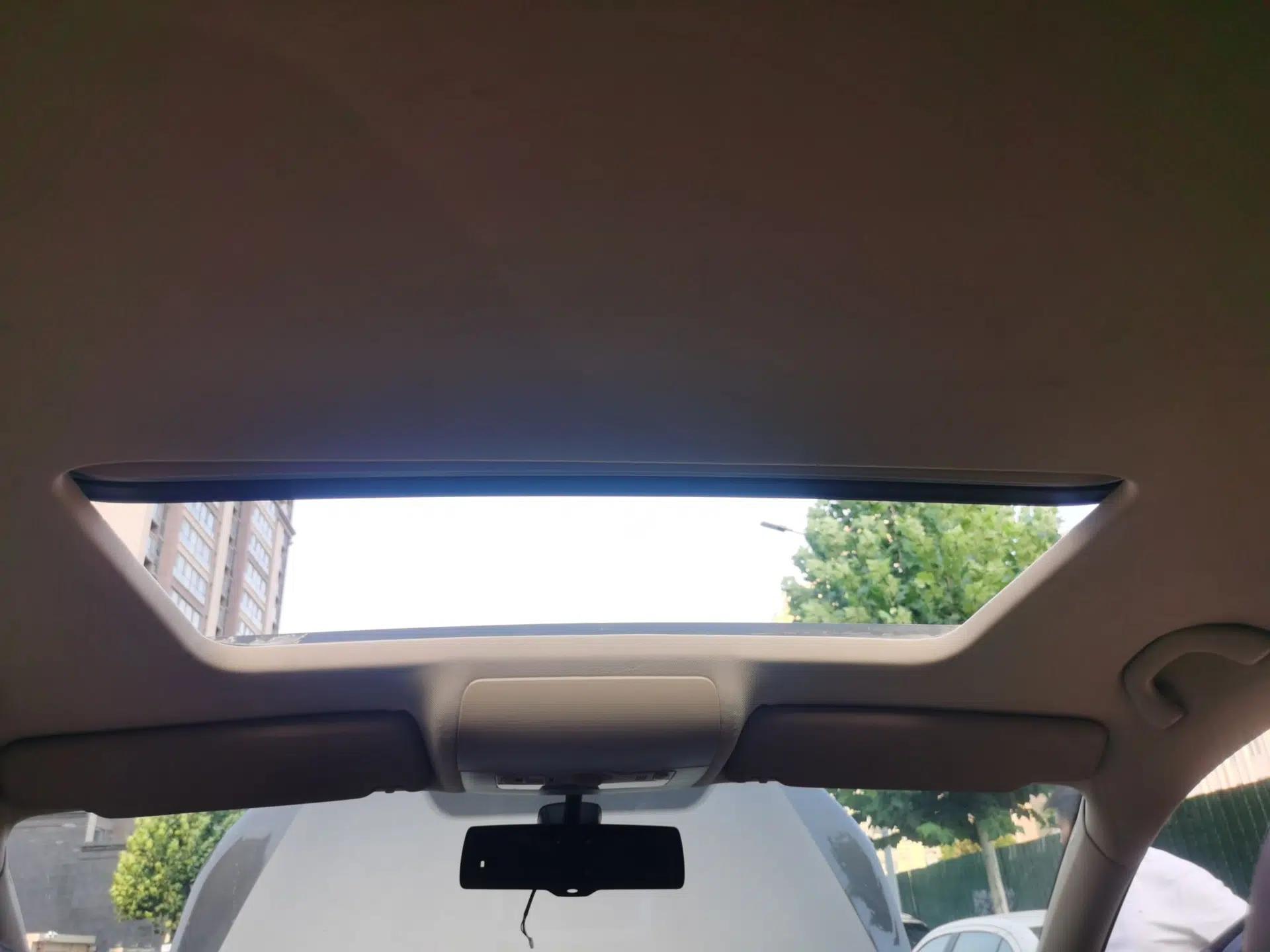 Volkswagen Touran 2013 1.4T Manual Comfort Edition 5-Seater — миниатюра 18