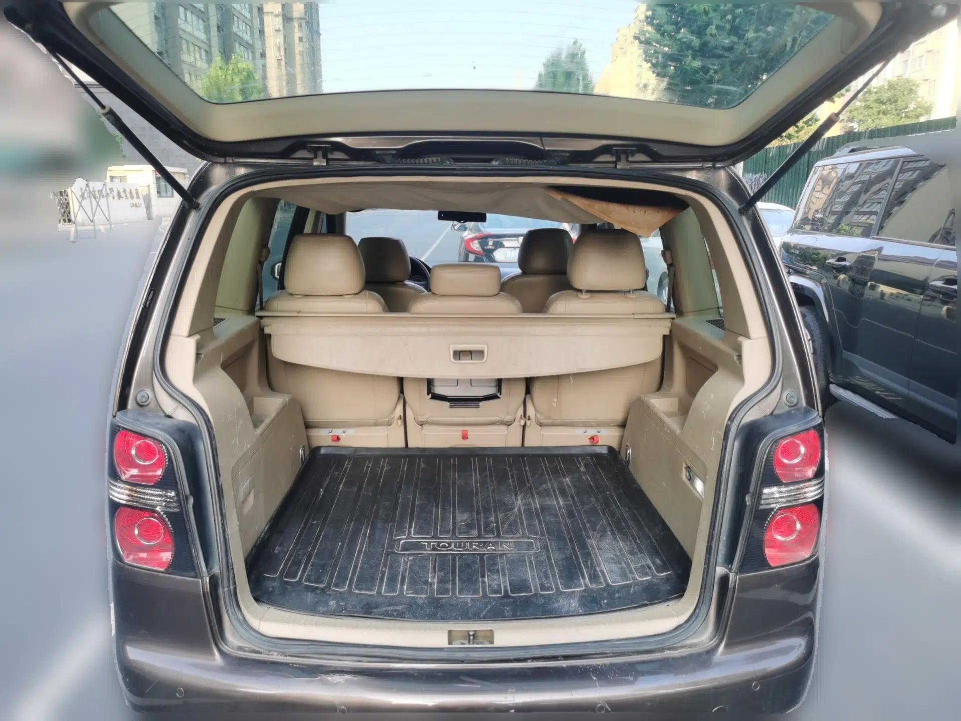 Volkswagen Touran 2013 1.4T Manual Comfort Edition 5-Seater — миниатюра 19