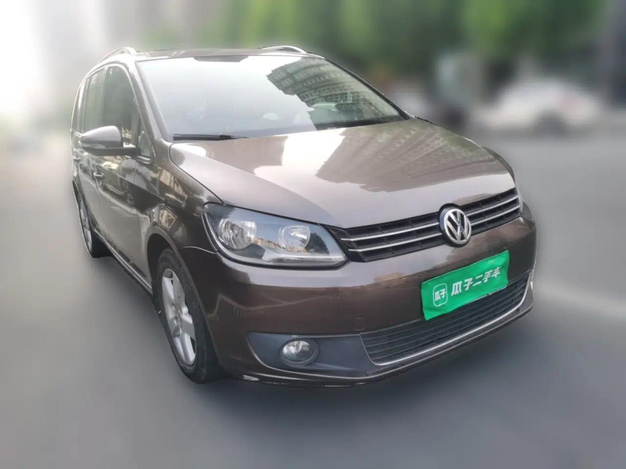 Volkswagen Touran 2013 1.4T Manual Comfort Edition 5-Seater — миниатюра 3