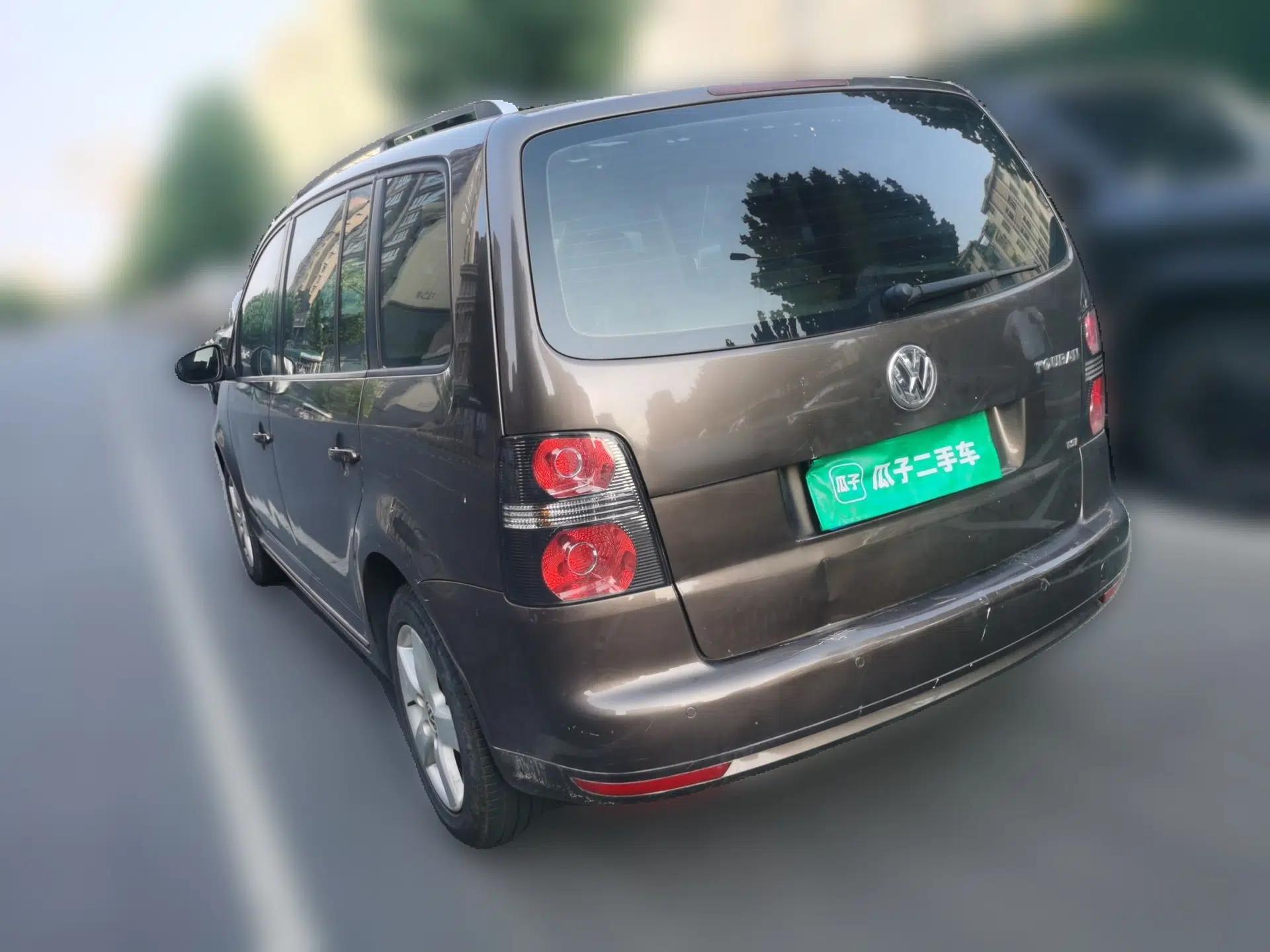 Volkswagen Touran 2013 1.4T Manual Comfort Edition 5-Seater — миниатюра 4