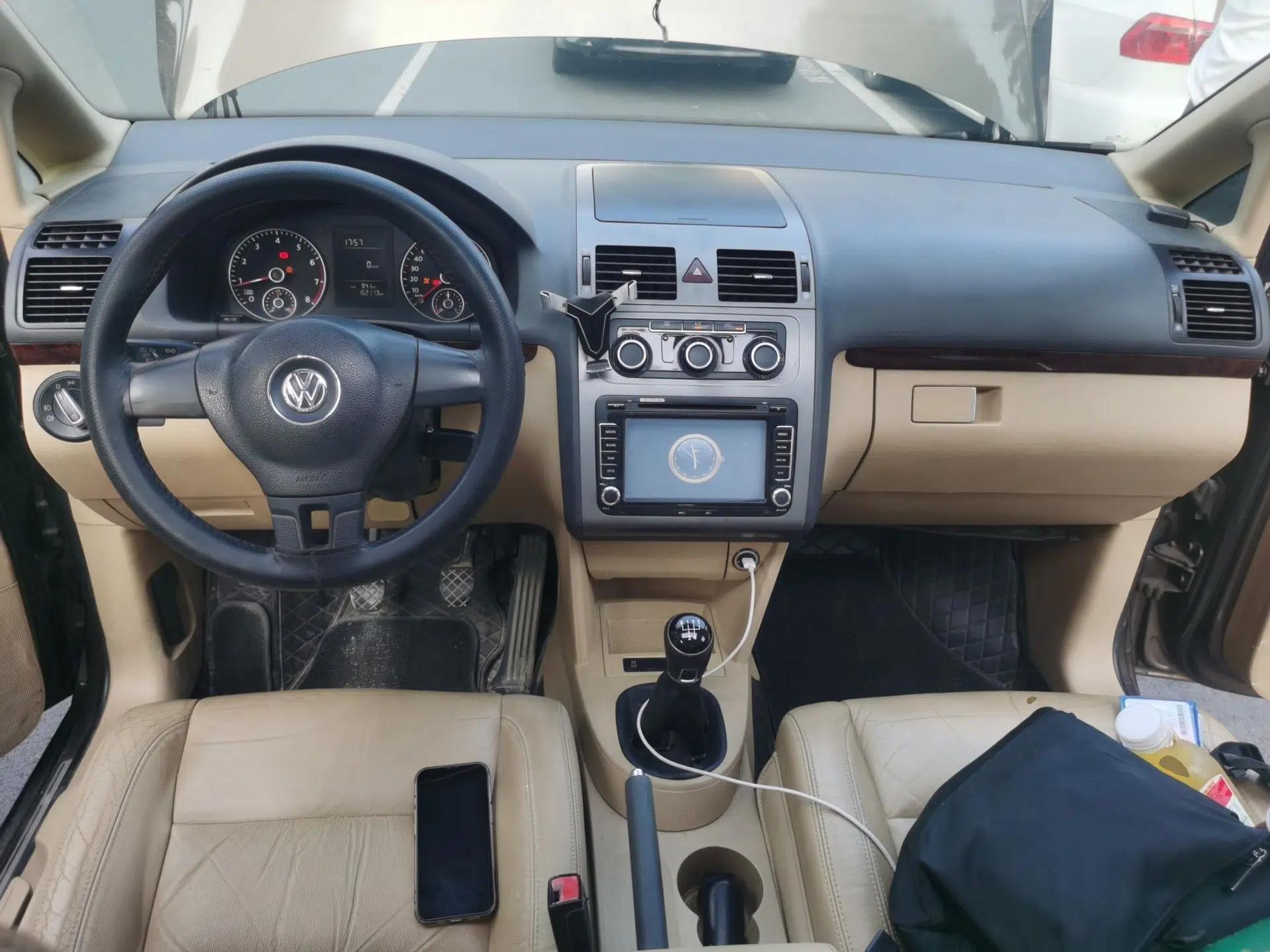 Volkswagen Touran 2013 1.4T Manual Comfort Edition 5-Seater — миниатюра 9
