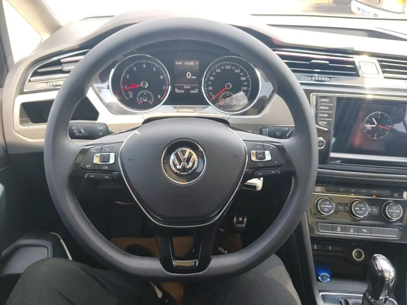 Volkswagen Touran 2018 Volkswagen Touran L 280TSI DSG Comfort Edition 7 Seats China V Emission Standard — миниатюра 18
