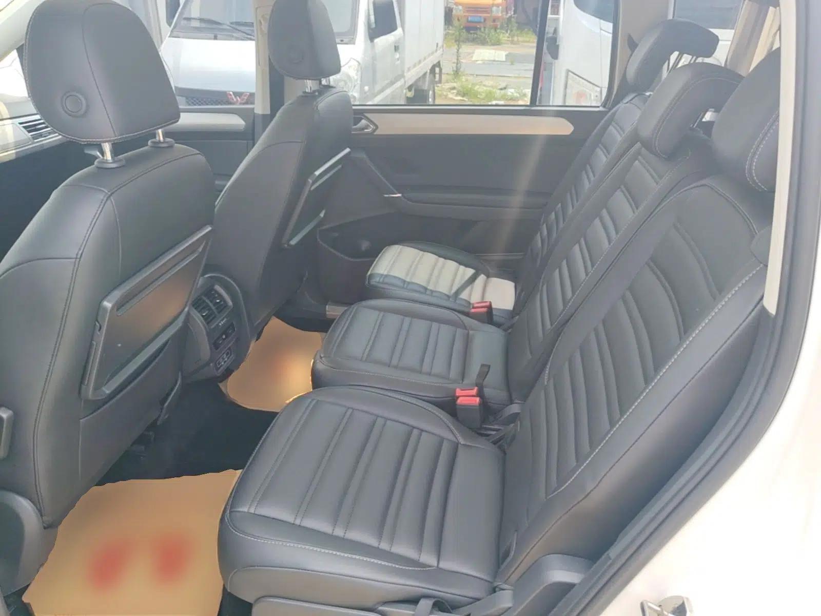 Volkswagen Touran 2018 Volkswagen Touran L 280TSI DSG Comfort Edition 7 Seats China V Emission Standard — миниатюра 25