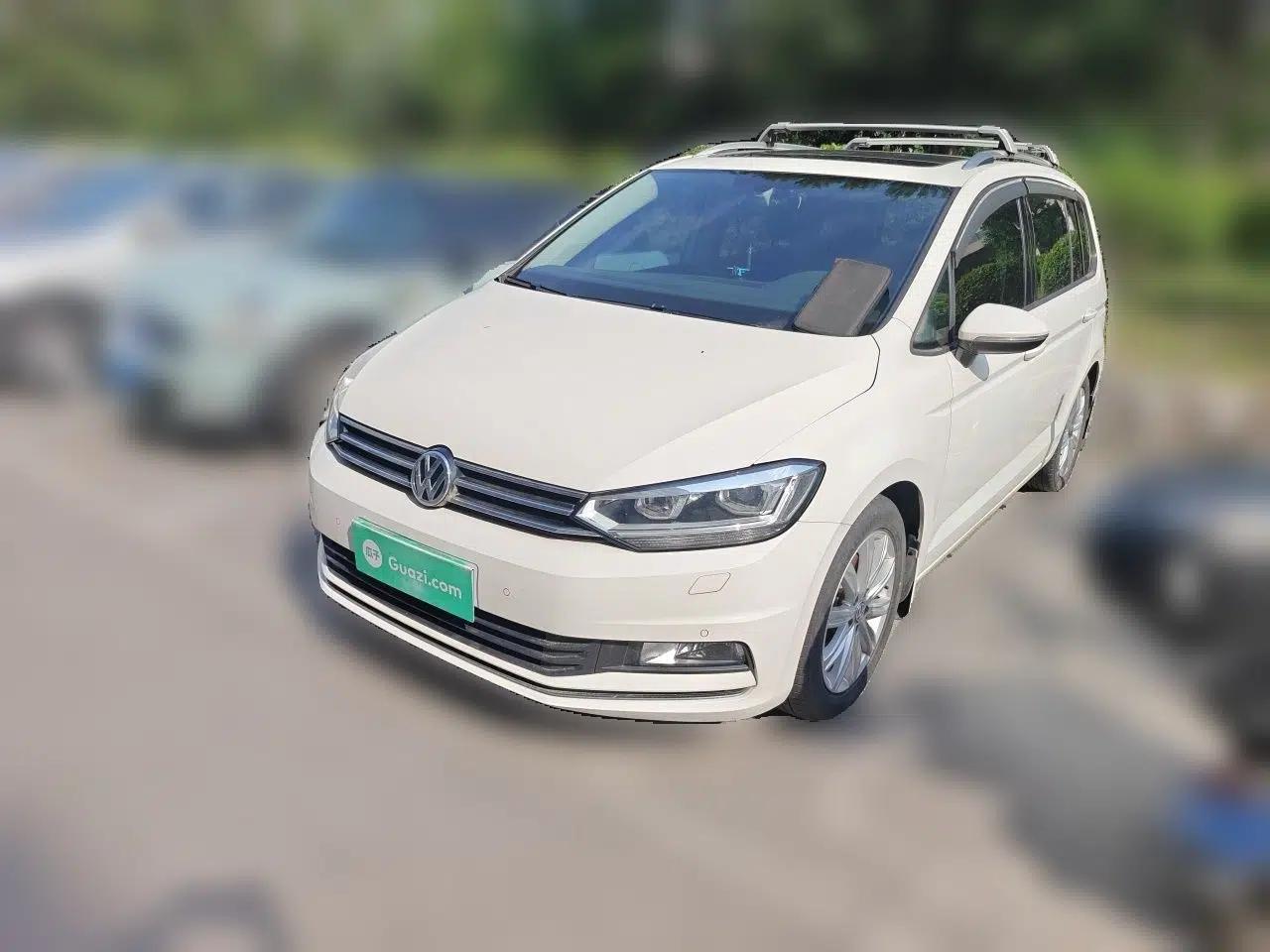 Volkswagen Touran 2018 Volkswagen Touran L 280TSI DSG Comfort Edition 7-seater — миниатюра 1