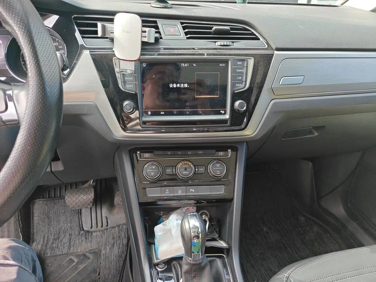 Volkswagen Touran 2018 Volkswagen Touran L 280TSI DSG Comfort Edition 7-seater — миниатюра 13