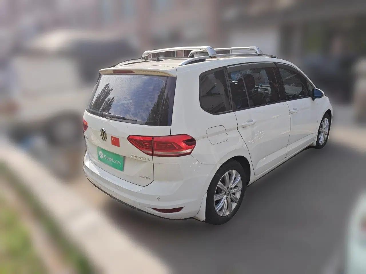 Volkswagen Touran 2018 Volkswagen Touran L 280TSI DSG Comfort Edition 7-seater — миниатюра 6