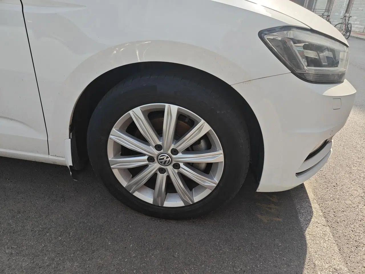 Volkswagen Touran 2018 Volkswagen Touran L 280TSI DSG Comfort Edition 7-seater — миниатюра 8