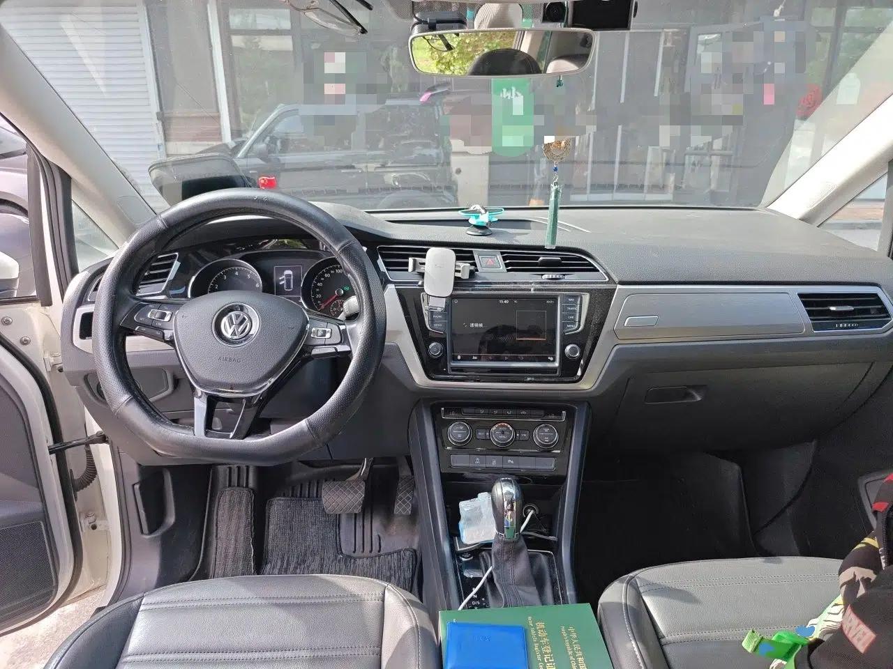 Volkswagen Touran 2018 Volkswagen Touran L 280TSI DSG Comfort Edition 7-seater — миниатюра 9