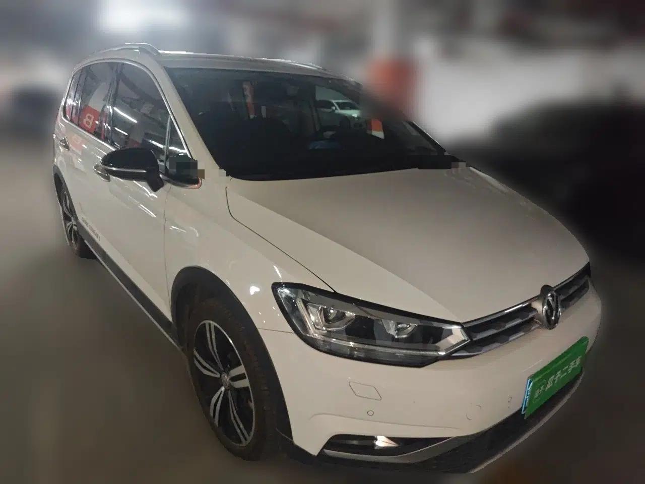 Volkswagen Touran 2018 Volkswagen Touran L 280TSI DSG Boundary Edition 7 Seats China V Emission Standard — миниатюра 3