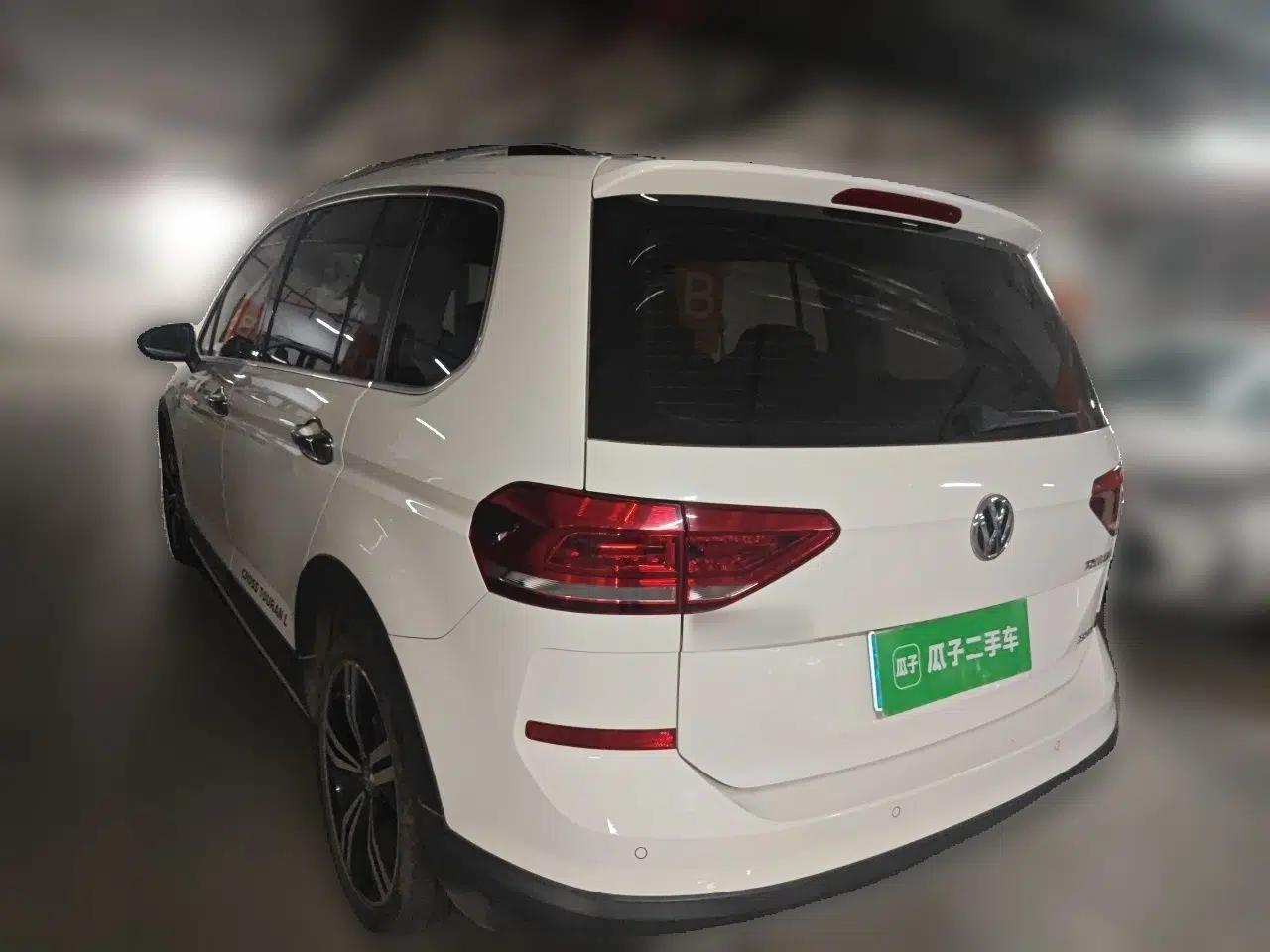 Volkswagen Touran 2018 Volkswagen Touran L 280TSI DSG Boundary Edition 7 Seats China V Emission Standard — миниатюра 4