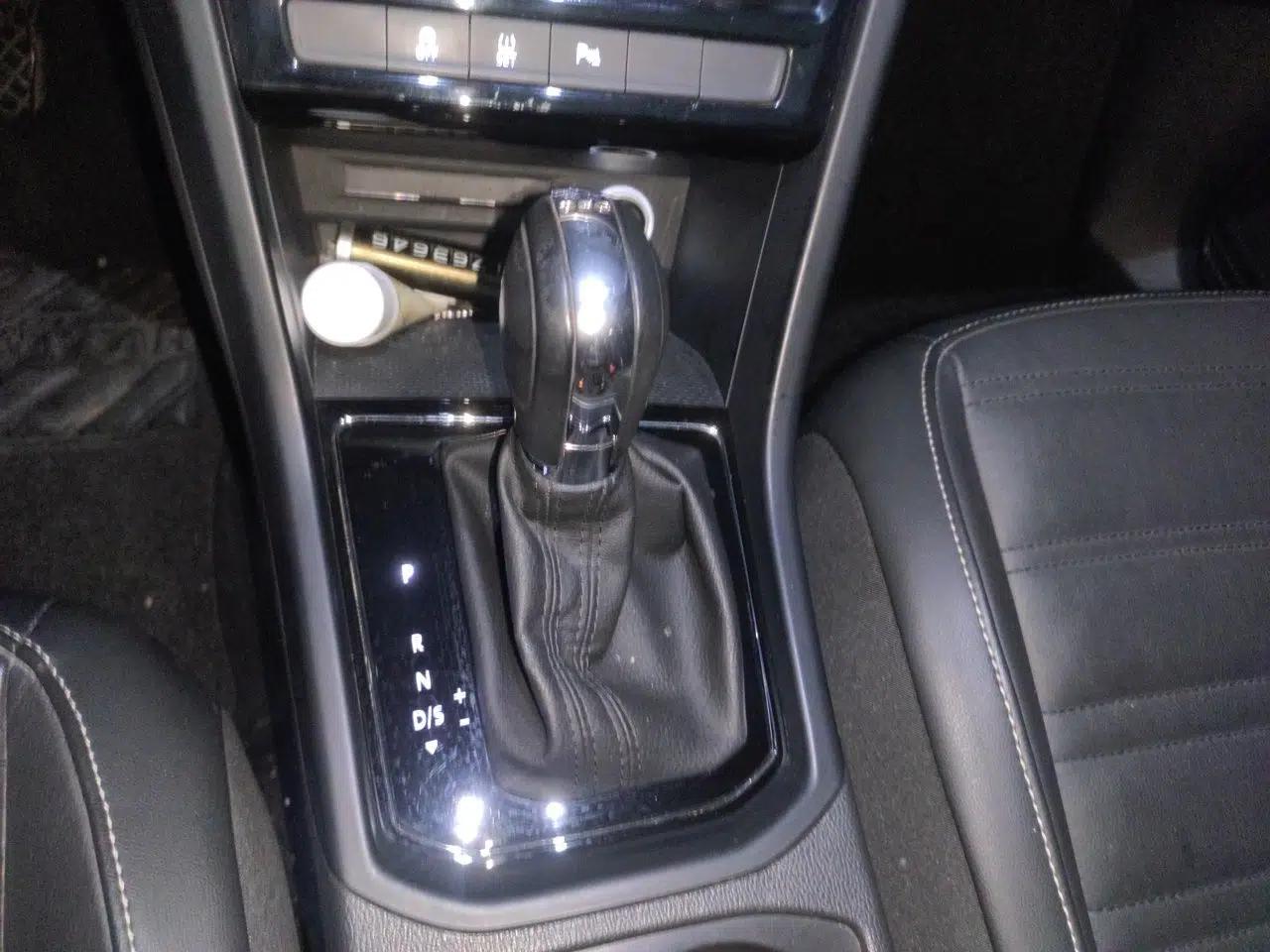 Volkswagen Touran 2016 Volkswagen Touran L 280TSI DSG Comfort Edition — миниатюра 14