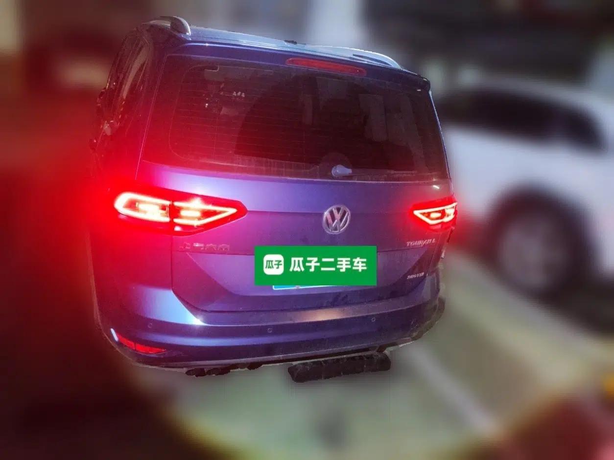 Volkswagen Touran 2016 Volkswagen Touran L 280TSI DSG Comfort Edition — миниатюра 5