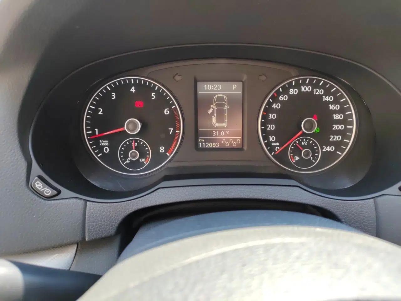 Volkswagen Sharan 2013 1.8TSI Standard Model — миниатюра 12