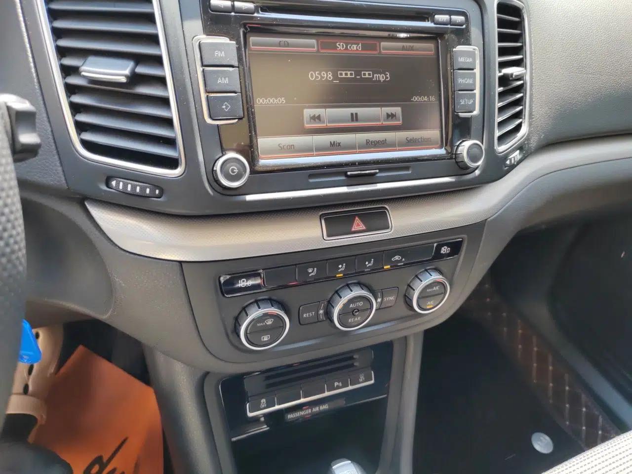 Volkswagen Sharan 2013 1.8TSI Standard Model — миниатюра 13