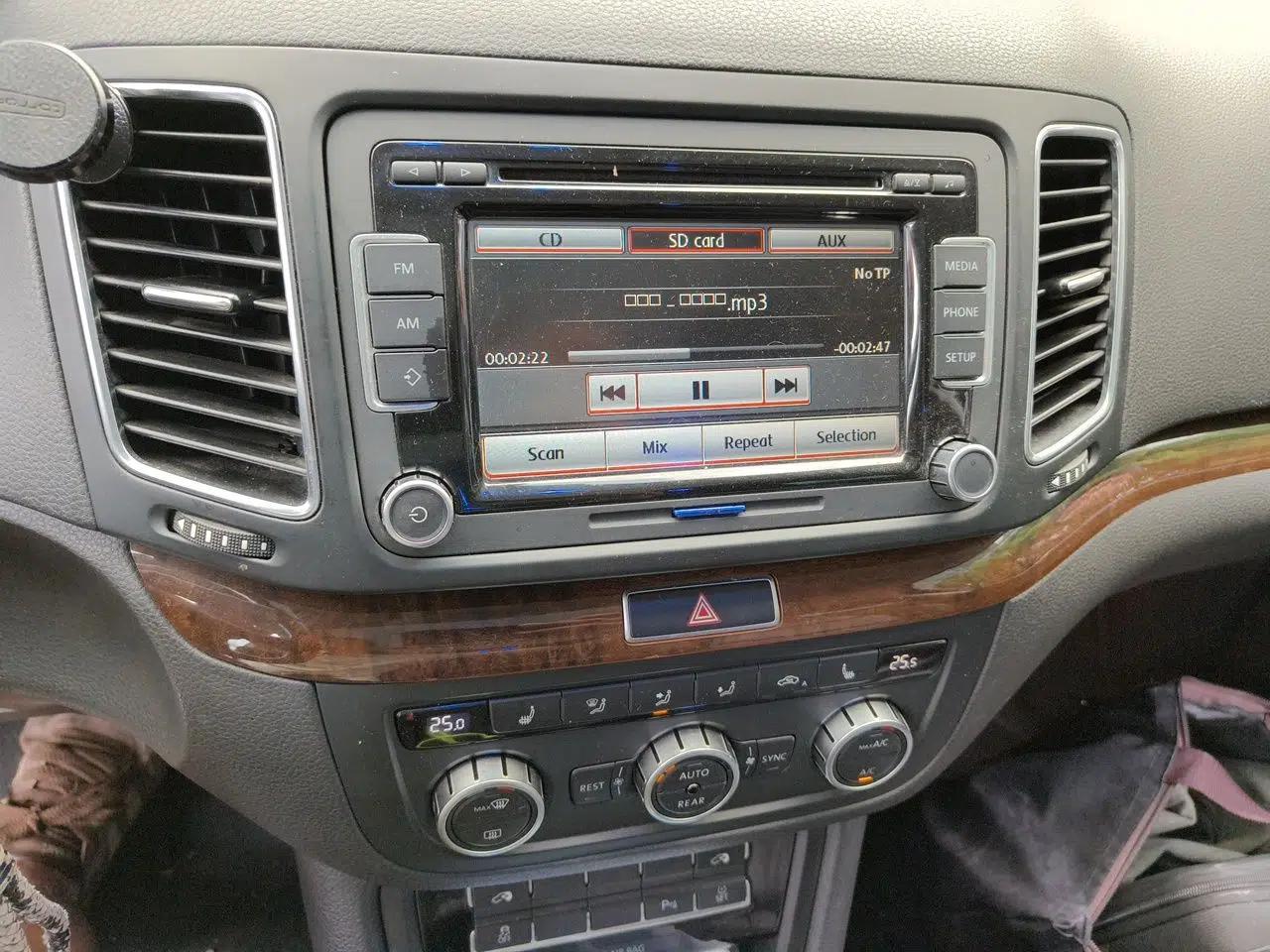 Volkswagen Sharan 2013 1.8TSI Comfort Model Euro IV — миниатюра 13