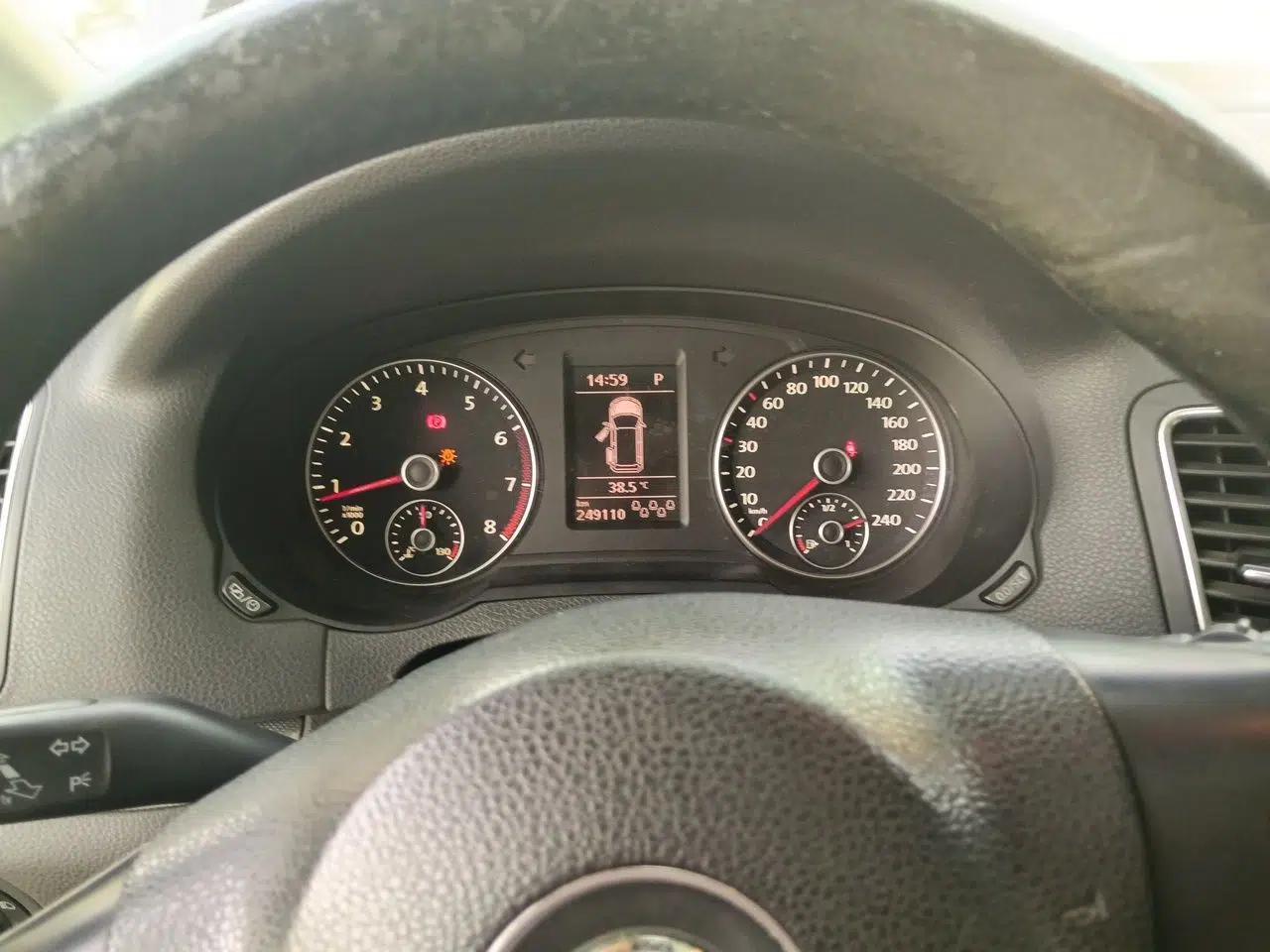 Volkswagen Sharan 2013 1.8TSI Standard Model Euro IV — миниатюра 11