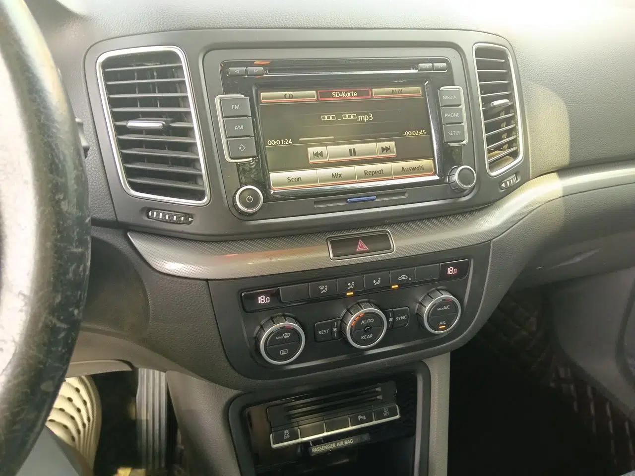 Volkswagen Sharan 2013 1.8TSI Standard Model Euro IV — миниатюра 13