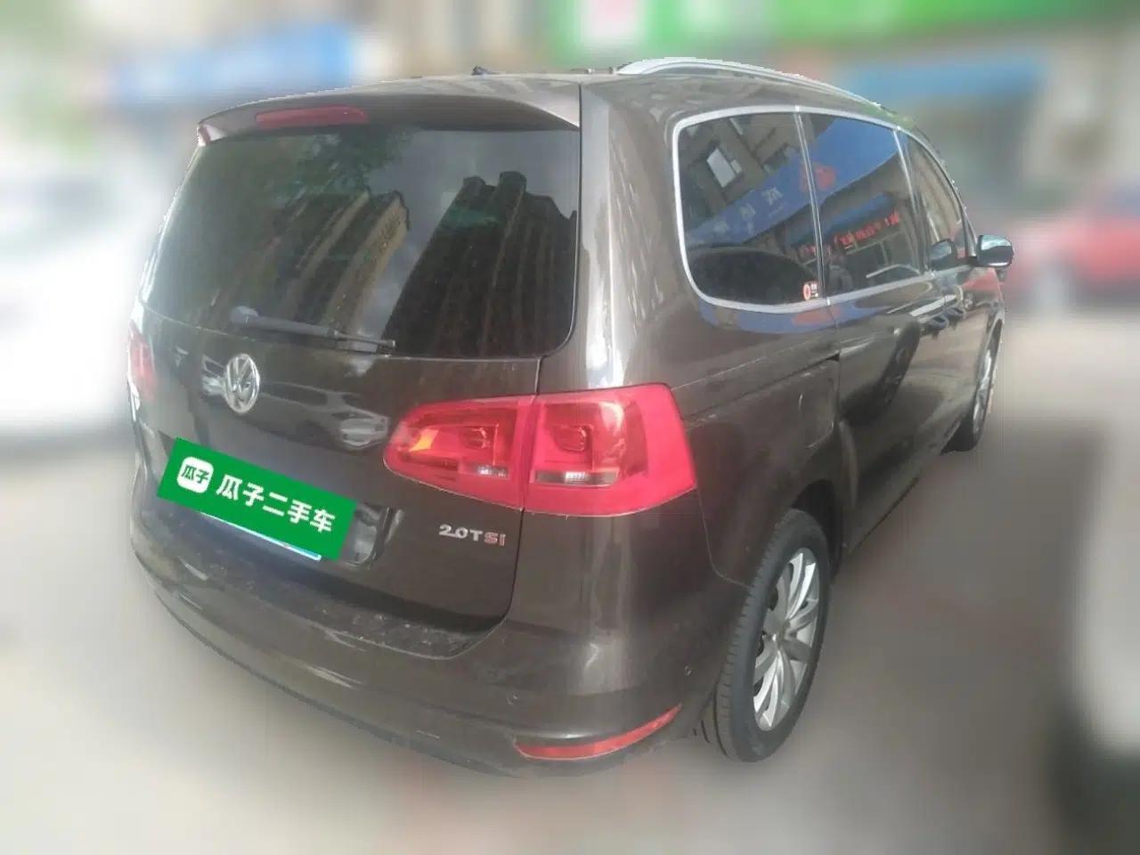 Volkswagen Sharan 2014 2.0 TSI Luxury Model — миниатюра 6