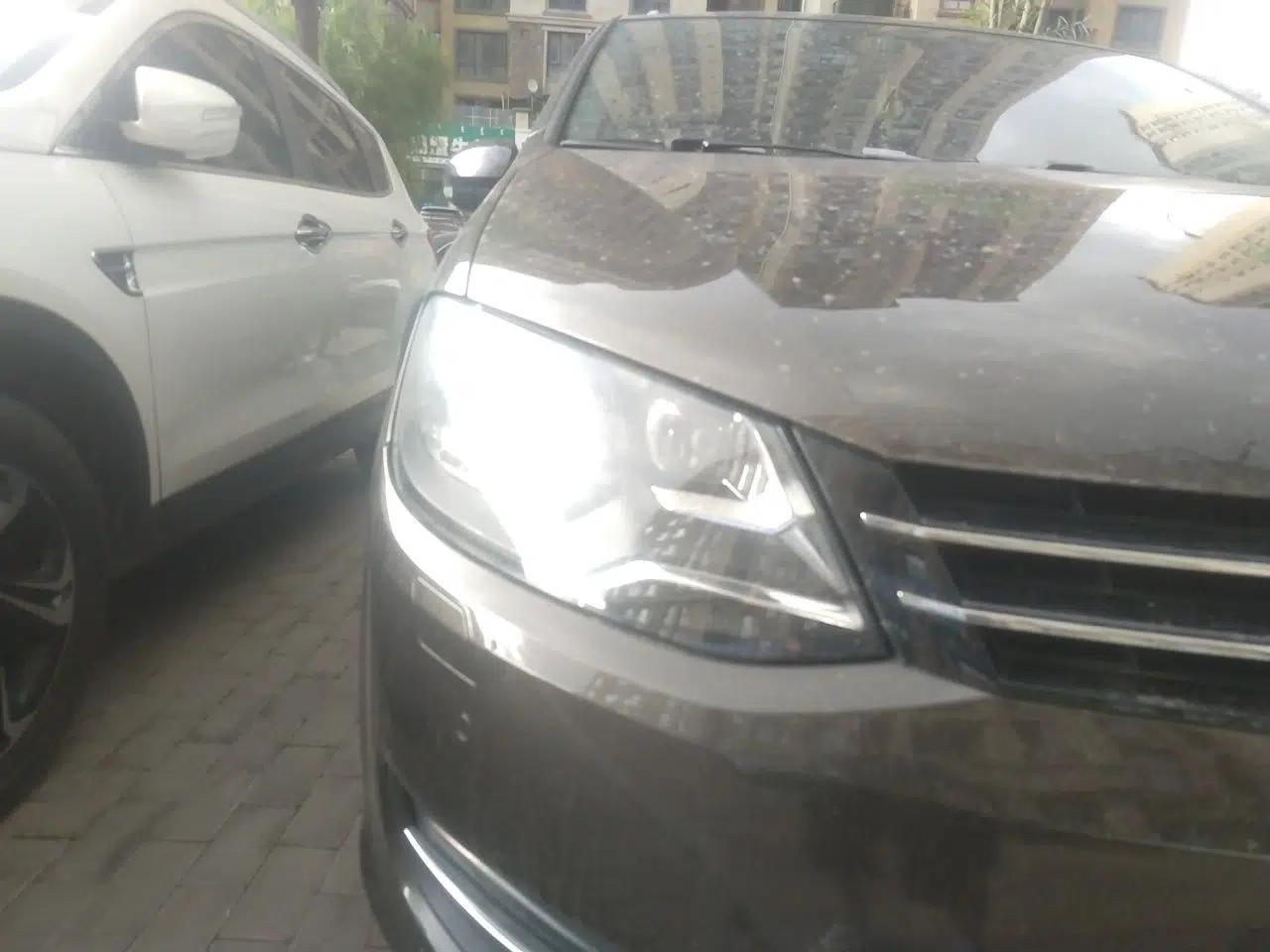 Volkswagen Sharan 2014 2.0 TSI Luxury Model — миниатюра 7