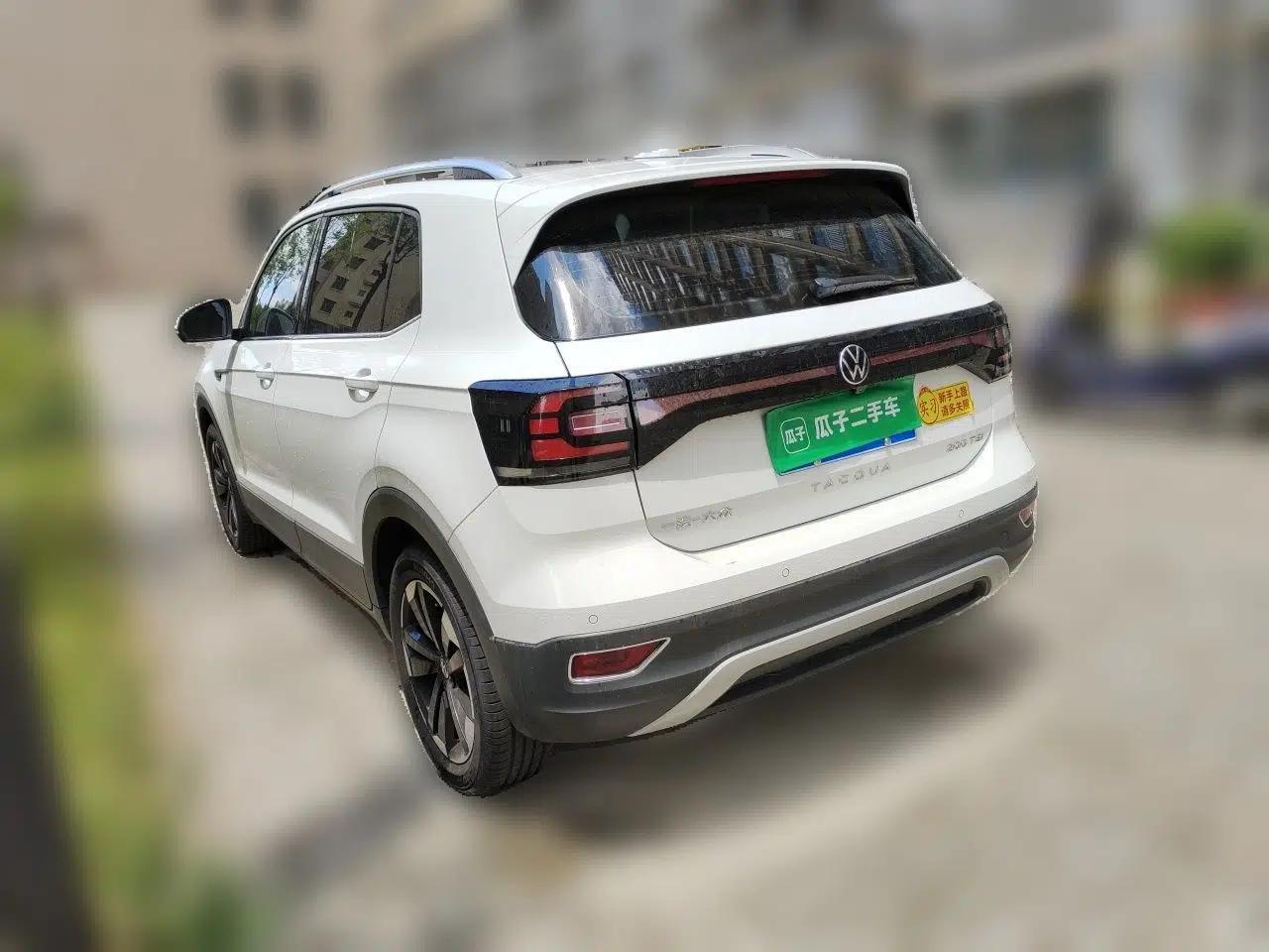 Volkswagen Tacqua 2023 200TSI DSG Joy-Connect Edition — миниатюра 4